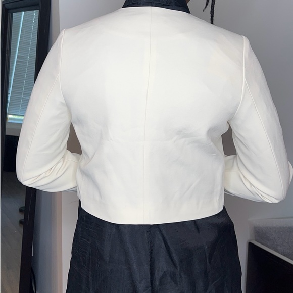 Chic Cream Blazer - Picture 6 of 6